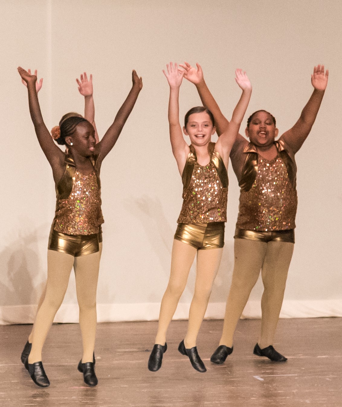 Debut Jazz/Hip-Hop (age 7-9)